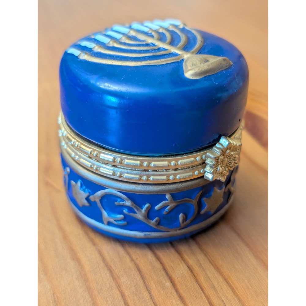 Vintage Limoges Style Blue Chanukah Menorah Trinket Box - Picture 4 of 8